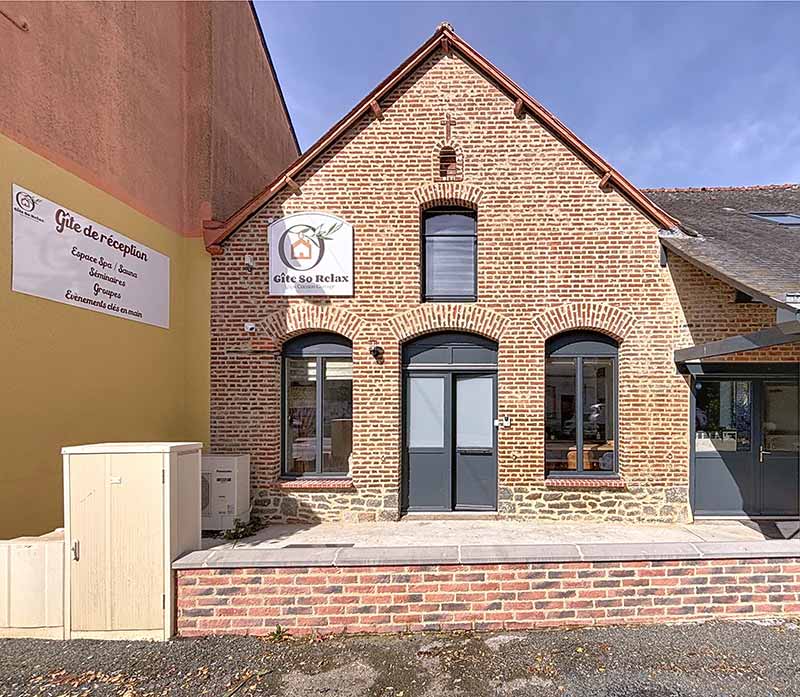 Façade du gîte So Relax avec 4 chambres d'hôtes et espaces communs